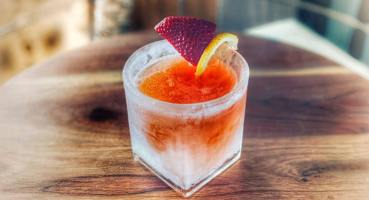 Mix it Up Monday: Summer’s Strawberry Lemonade - Wilderness Whiskey Women